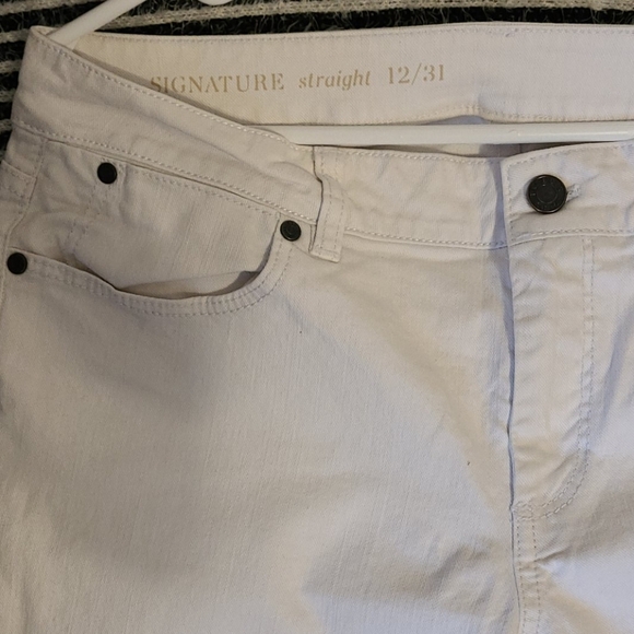 C4 : Singnature jeans:- women straight jeans 12/31 - Picture 3 of 4